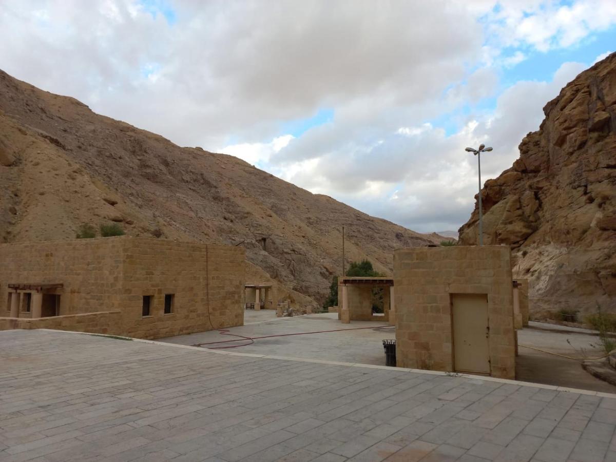 Afra Hot Springs Chalets At-Tafilah Eksteriør bilde