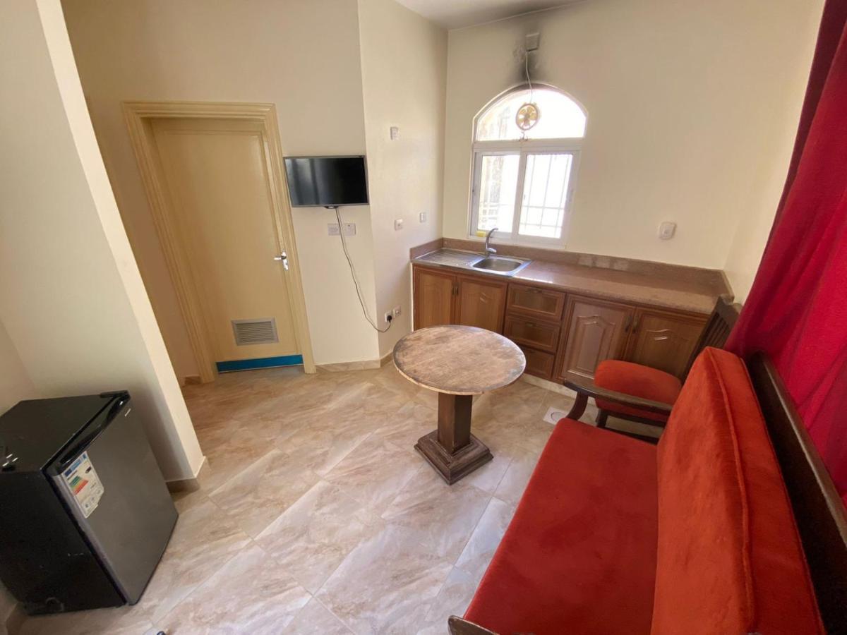 Afra Hot Springs Chalets At-Tafilah Eksteriør bilde