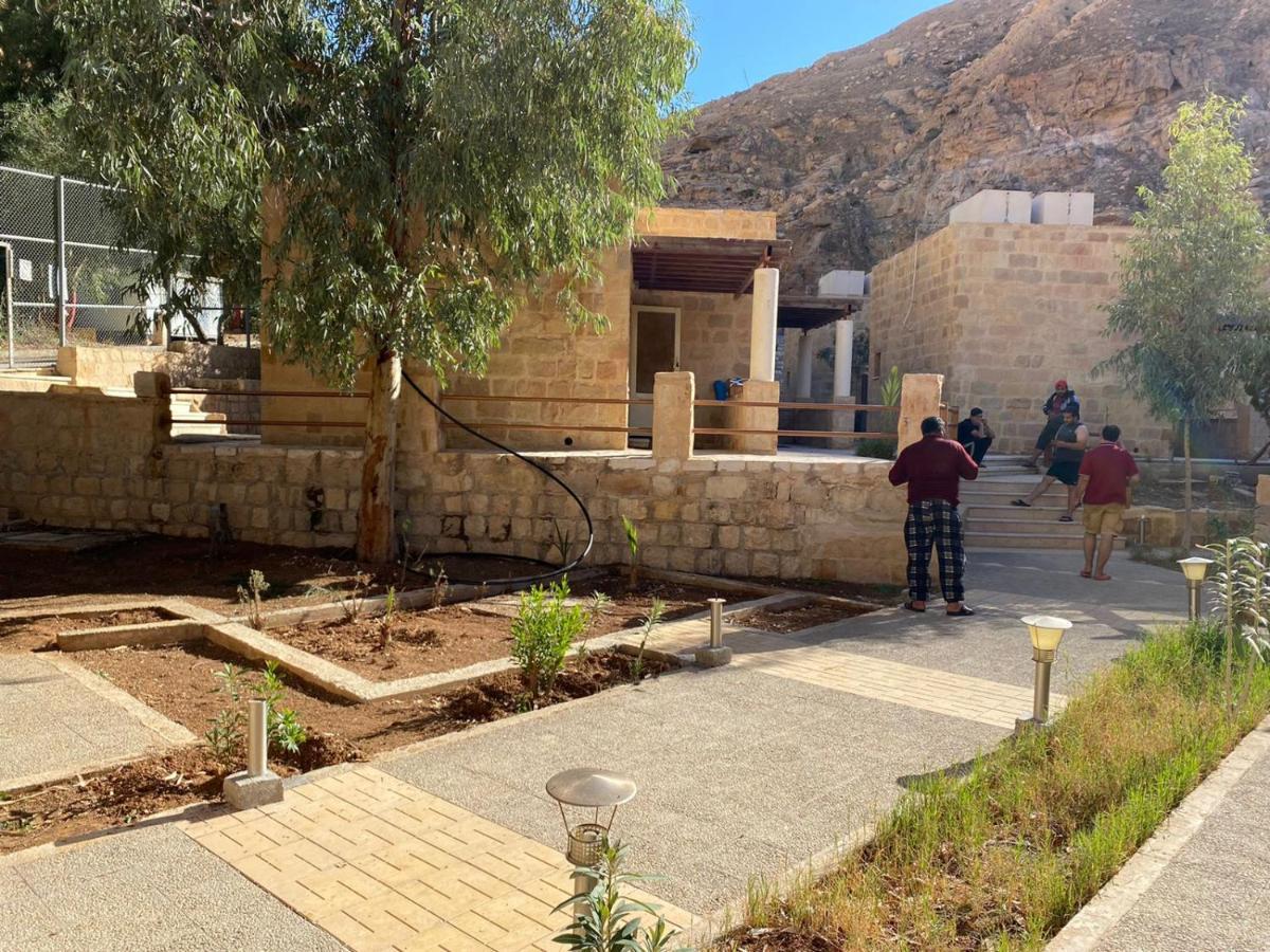 Afra Hot Springs Chalets At-Tafilah Eksteriør bilde
