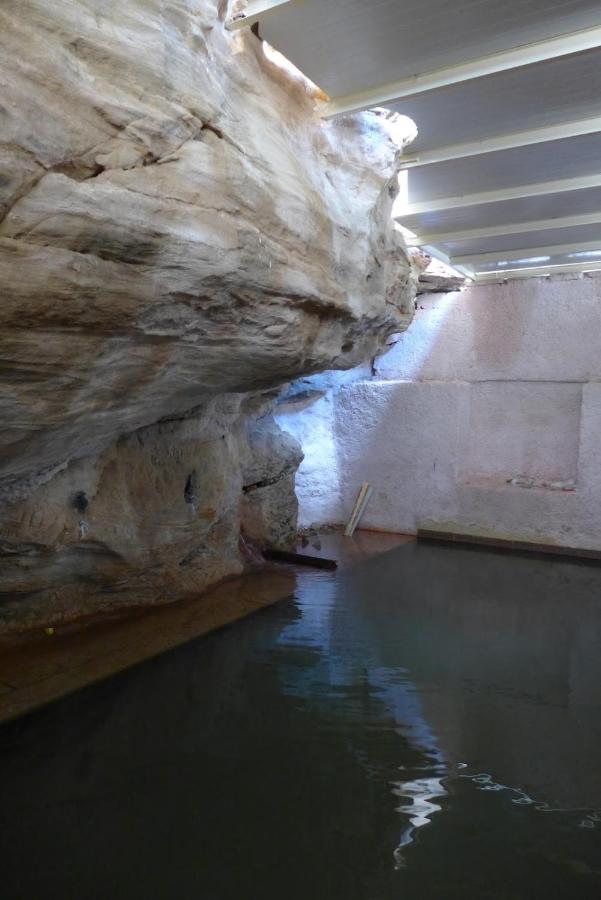 Afra Hot Springs Chalets At-Tafilah Eksteriør bilde